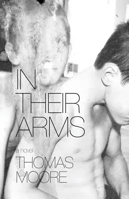 En sus brazos - In Their Arms