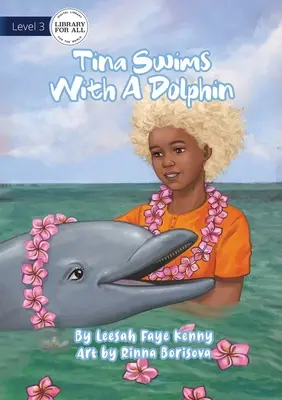 Tina nada con un delfín - Tina Swims With A Dolphin