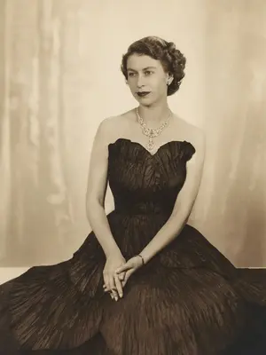 Isabel II: Princesa, Reina, Icono - Elizabeth II: Princess, Queen, Icon